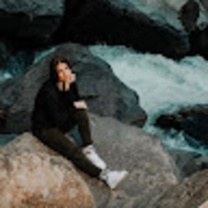 Meet your Posher, Kenzi